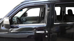 Dodge Nitro 2006–2011 Fönsterlist (rostfritt stål) foto 1