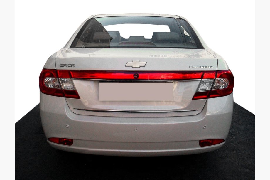 Chevrolet Epica 2006–2014 Kromlist för bagagelucka (rostfritt) Image