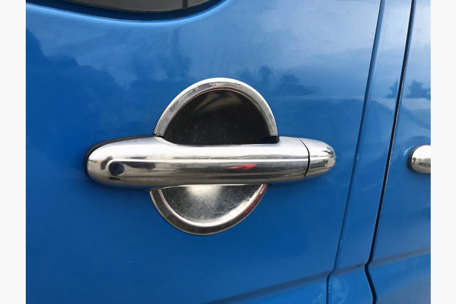 Mercedes Sprinter W906 2006–2018 Skydd under dörrhandtag (4 st, rostfritt stål) Image