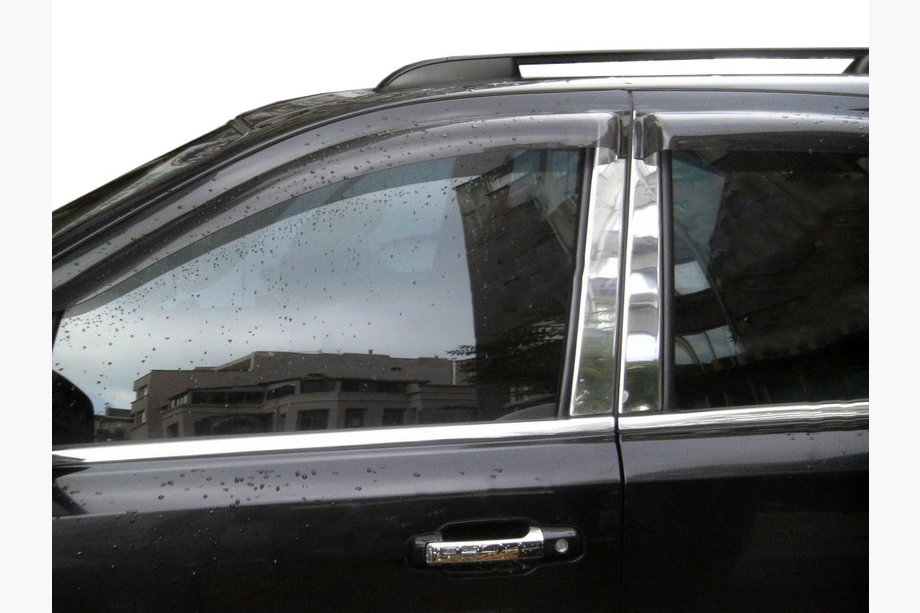 Kia Sorento II XM 2009–2014 Kromlister för dörrstolpar (8 st, rostfritt) Image