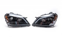 Mercedes ML W164 2005–2011 Framstrålkastare med LED-element (2005-2008, 2 st, mörka) foto 1