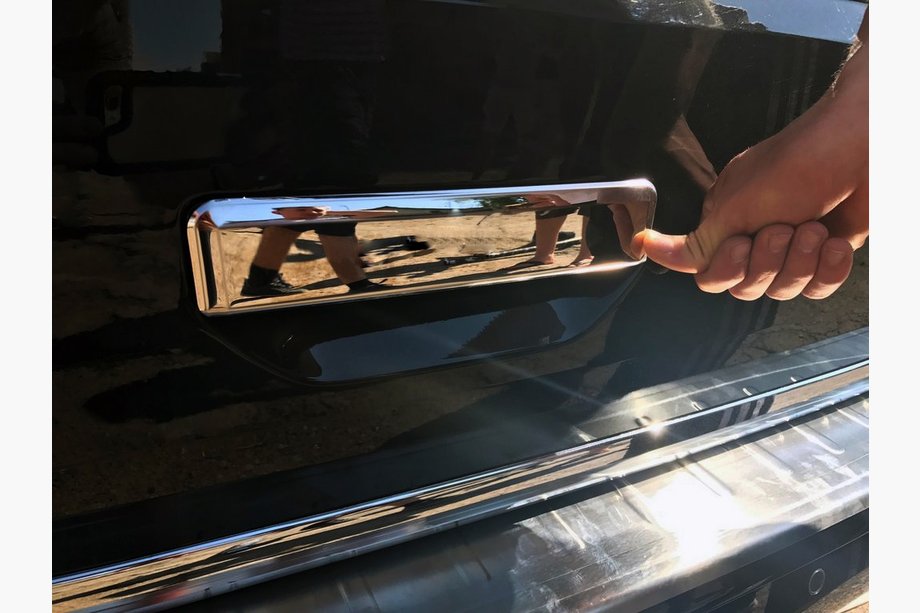 Volkswagen T6 2015–2024 Kåpa till bakre dörrhandtag (rostfritt stål) Carmos - turkiskt stål Foto 5