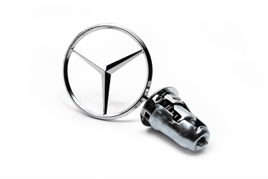 Mercedes W123 1975–1986 Sikte-emblem Image