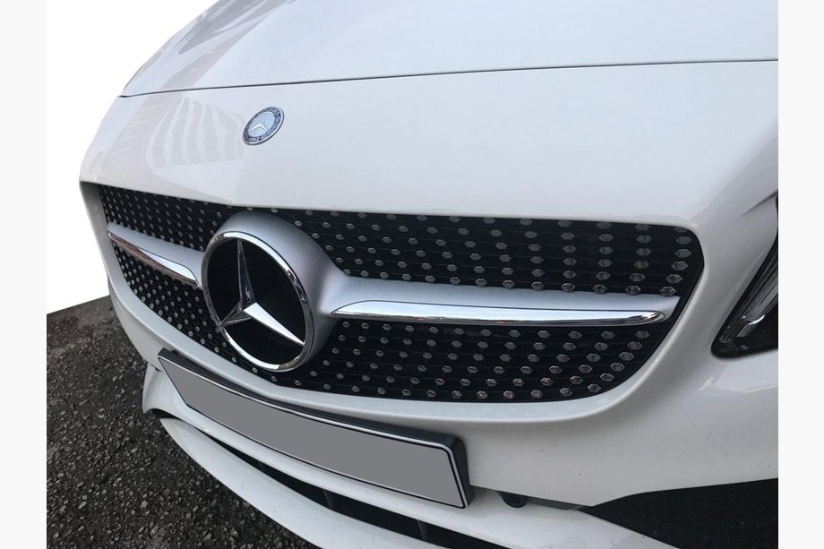 Mercedes C-class W205 2014–2021 Framgrill Diamond Silver (för Avantgarde/AMG-Line/C43 AMG) Foto 7