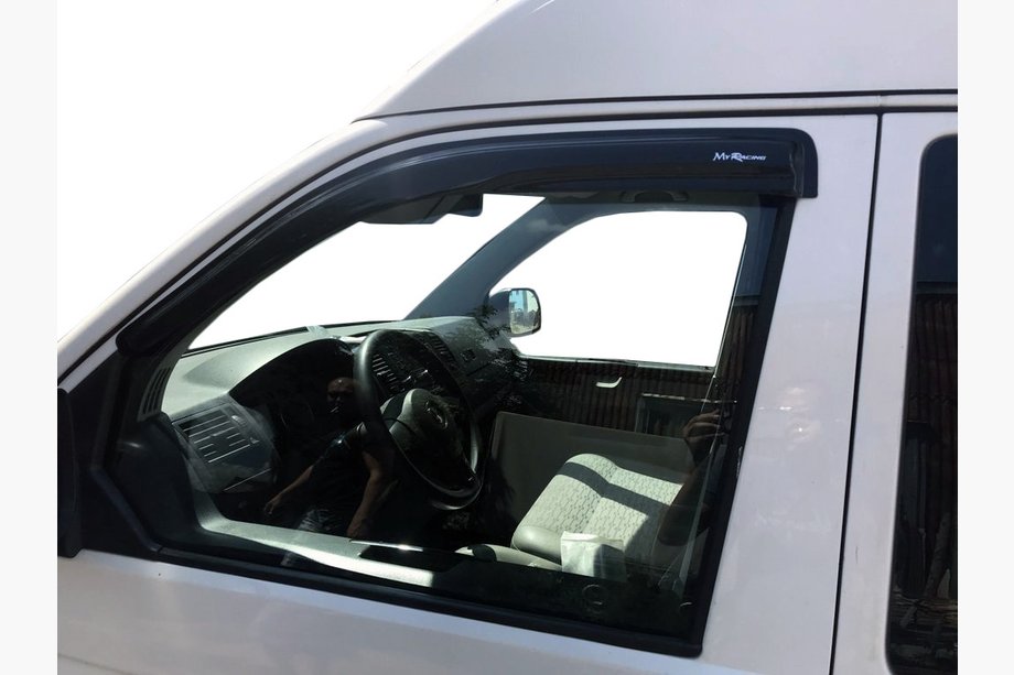 Volkswagen T5 Multivan 2003–2010 Vindavvisare för sidorutor (2 st, MyRacing) Image