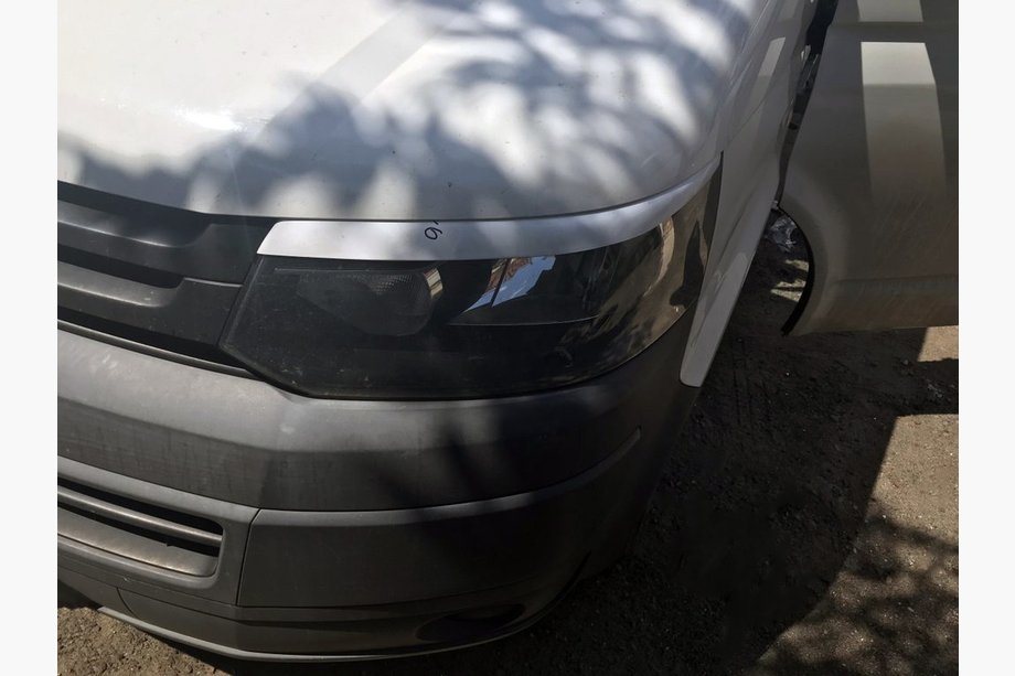 Volkswagen T5 2010–2015 Strålkastarögonlock (2 st, för lackering) Image