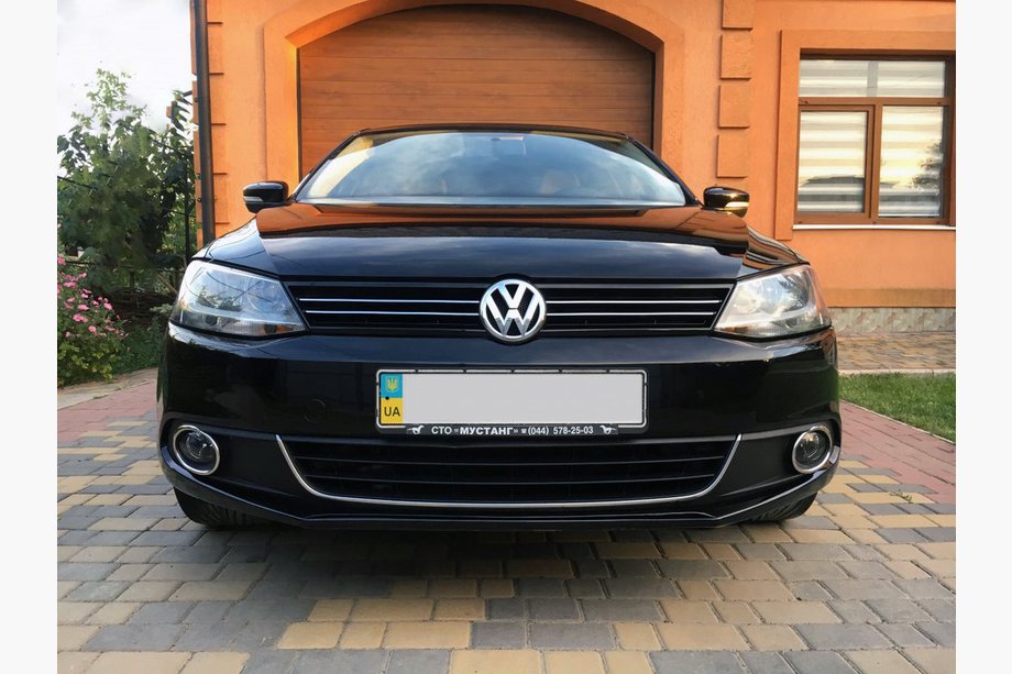 Volkswagen Jetta 2011–2018 Rostfria dimljusramar (2 st) Image
