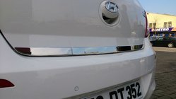 Hyundai I-20 2012–2014 Kromlist till baklucka (rostfritt stål) foto 2