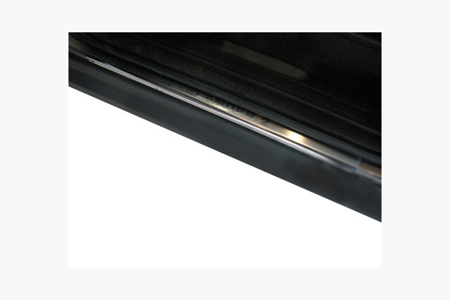 Land Rover Freelander II 2006–2014 Natanika Premium instegsskydd (4 st, rostfritt stål) Image