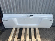 Toyota Land Cruiser 200 2007–2021 Nedre baklucka 2016+ vit (begagnad, original) foto 1