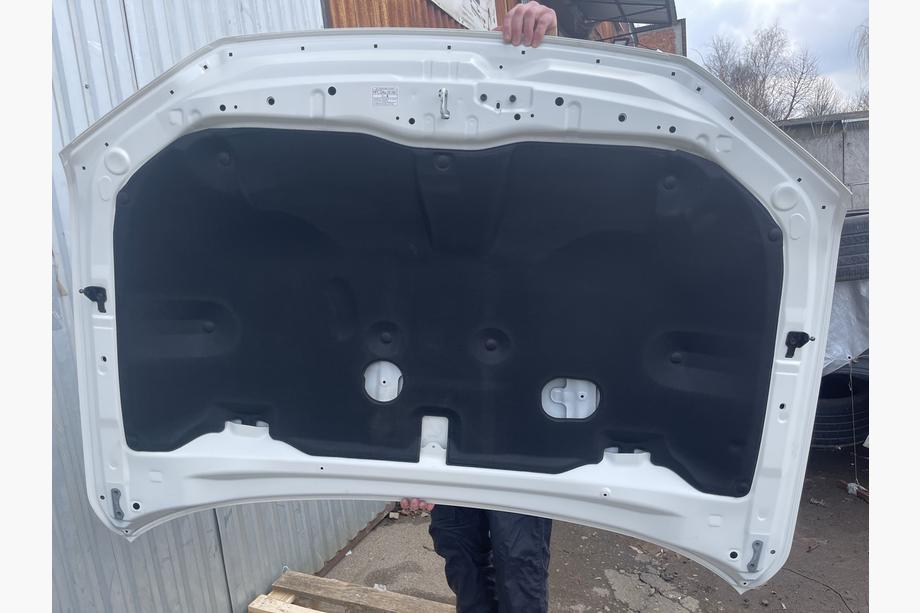 Toyota Land Cruiser 200 2007–2021 Isoleringsmatta motorhuv (begagnad, original) Image