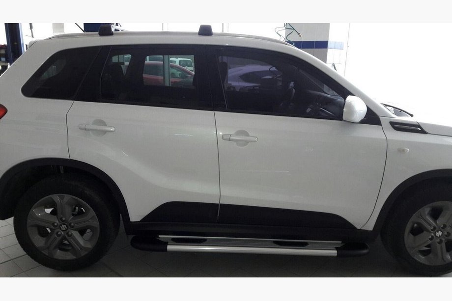Suzuki Vitara 2015– Sidosteg Bosphorus OLD Grey (2 st, aluminium) Image
