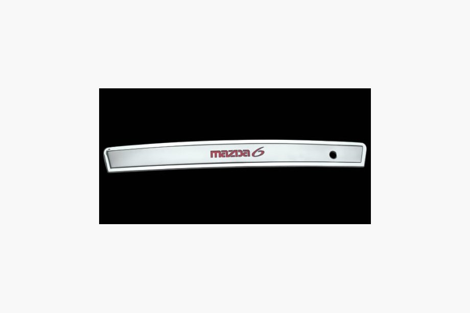 Mazda 6 2003–2008 Kromlist med röd bakgrundsbelysning (plast) Image