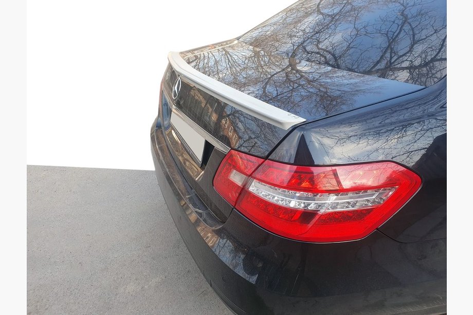 Mercedes E-class W212 2009–2016 Spoiler (ABS, för lackering) Image