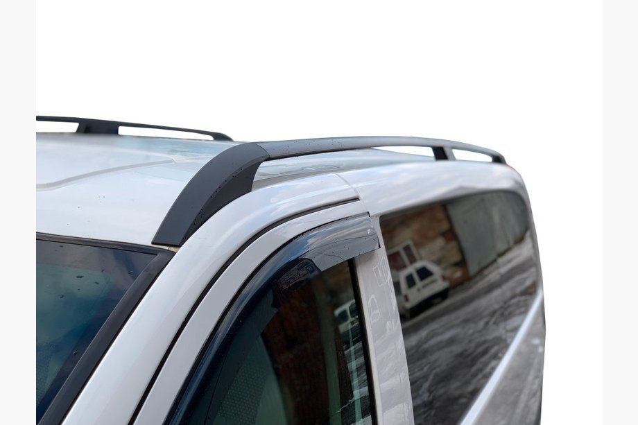 Mercedes Viano 2004–2014 Svarta takrails ELITE (plastfot) Kort hjulbas (Short, Compact) Image