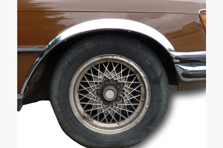 Mercedes W116 1972–1980 Hjulhuslister (4 st, rostfritt stål) Image