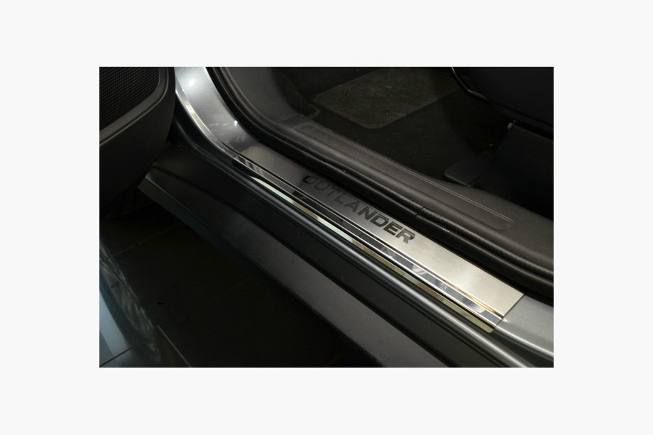 Mitsubishi Outlander 2012–2021 Instegslister Nataniko (4 st, rostfritt stål) Image