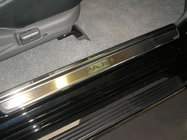 Mitsubishi Pajero Sport 1996–2007 Tröskelskydd Nataniko (rostfritt stål) Standard – Lohmann monteringstejp, 0,5 mm foto 1