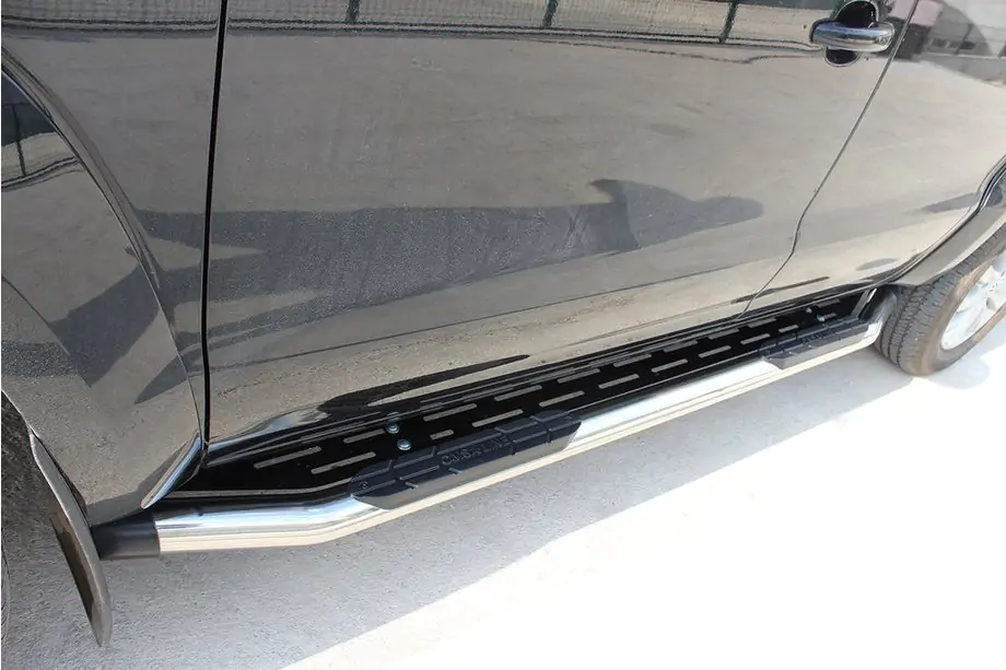 Isuzu D-Max 2011–2019 Sidosteg Amazon Silver (2 st, rostfritt) Image