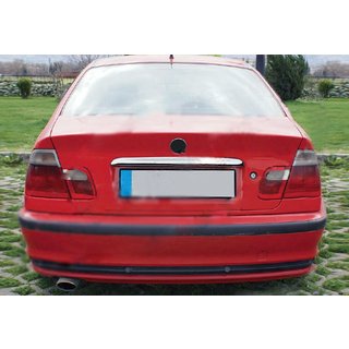 Kromlist ovanför registreringsskylten BMW 3-serie E46 1998–2006