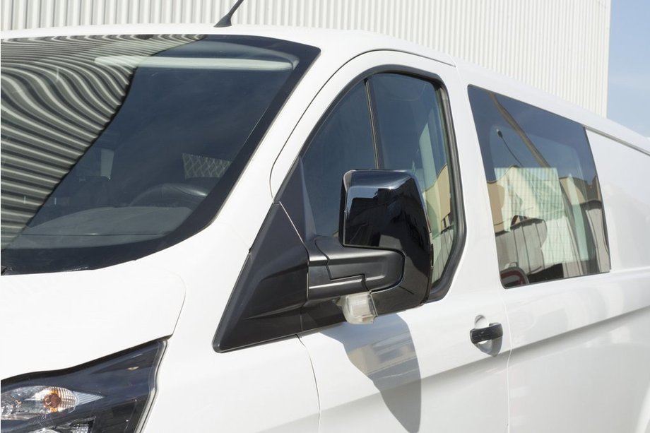 Ford Custom 2013–2022 Kåpor till sidospeglar svart krom (2 st, plast) Image