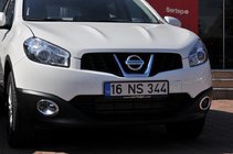 Nissan Qashqai 2010–2014 Dimljusramar med urtag (2 st, plast) foto 9