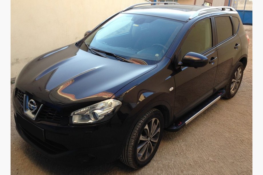 Nissan Qashqai 2010–2014 Sidosteg RedLine V1 (2 st, aluminium) Image