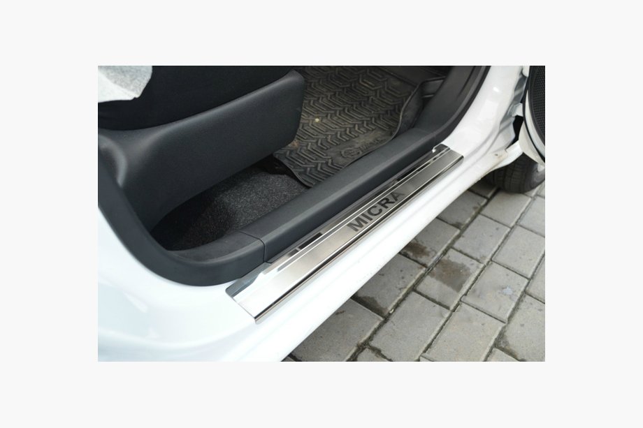 Nissan Micra K13 2011–2016 Natanika Premium instegsskydd (4 st, rostfritt stål) Image