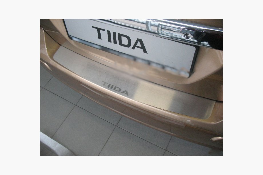 Nissan Tiida 2004–2011 Bakre stötfångarskydd Nataniko (rostfritt stål) Sedan Image
