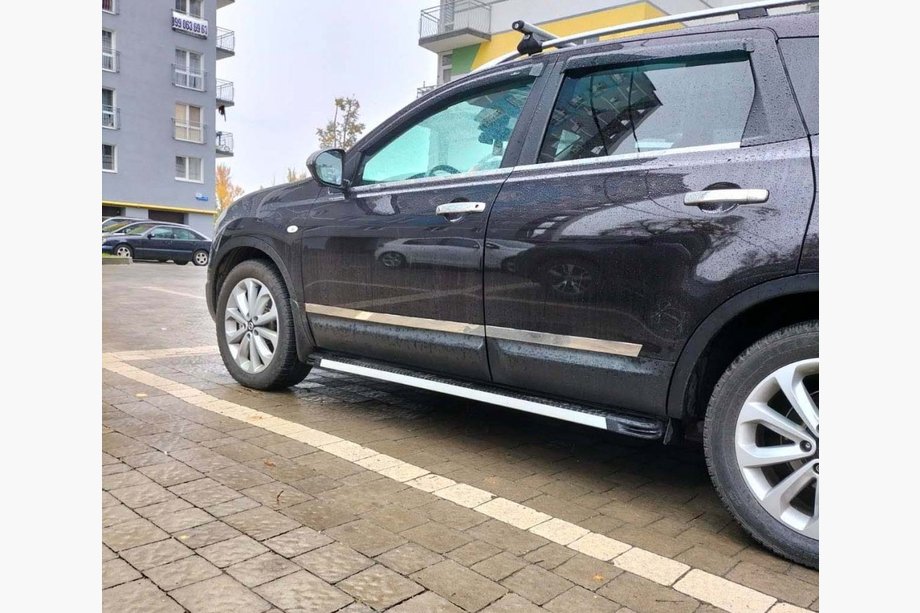 Nissan Qashqai 2010–2014 Sidosteg Maya V1 (2 st, aluminium) Image
