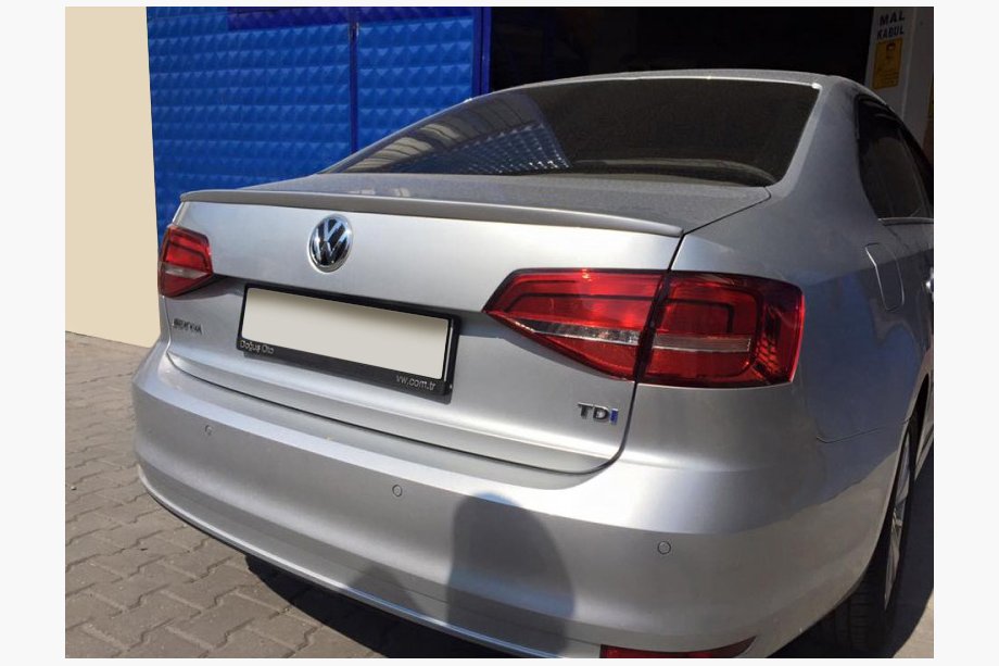 Volkswagen Jetta 2011–2018 Spoiler 2014↗ (för lackering) Foto 1