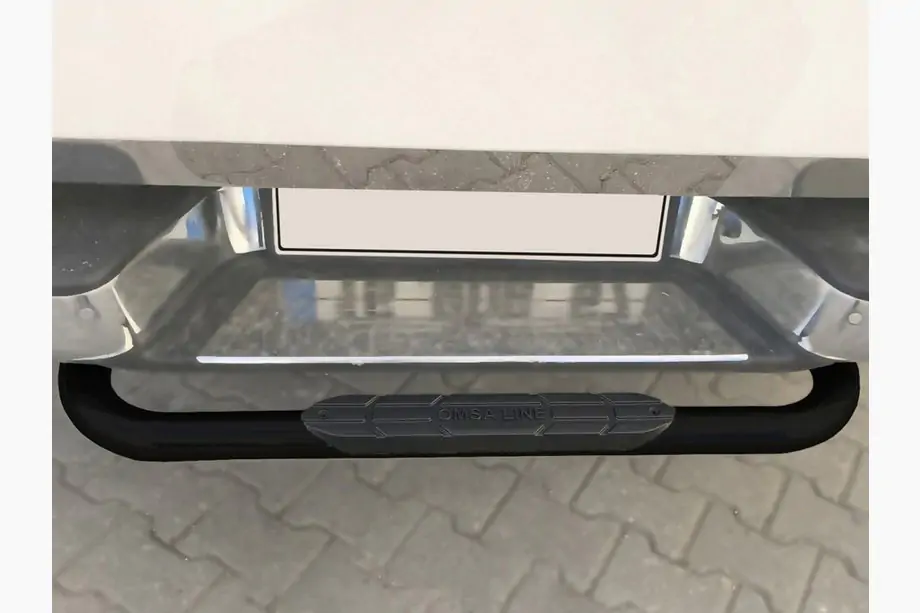 Toyota Hilux 2015– Bakre skyddsbåge Omsa (svart) Foto 4