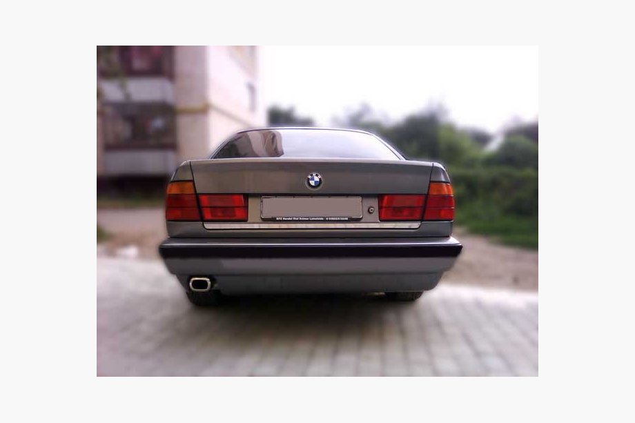 BMW 5-serie E34 1988–1995 Kromlist till baklucka (rostfritt stål) Image