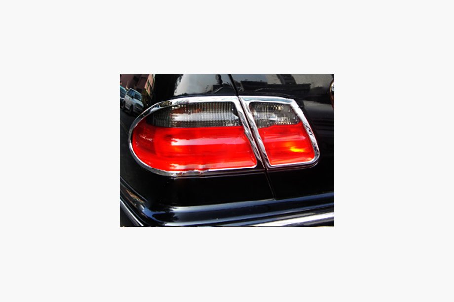 Mercedes E-class W210 1995–2002 Kåpor till bromsljus (2 st, plast) Image
