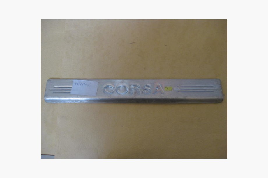 Opel Corsa B 1993–2004 Carmos instegslister (2 st, rostfritt stål) Image