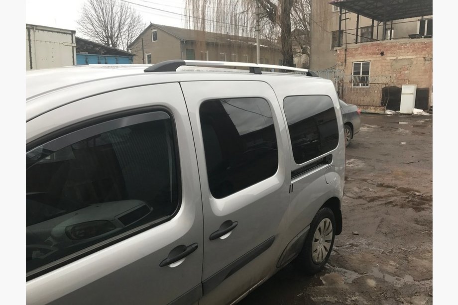 Renault Kangoo 2008–2020 Kromade takrails Foto 3