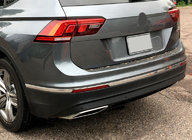 Volkswagen Tiguan 2016–2023 Rostfria lister för bakre stötfångarkant 2016-2020 (3 st) foto 1
