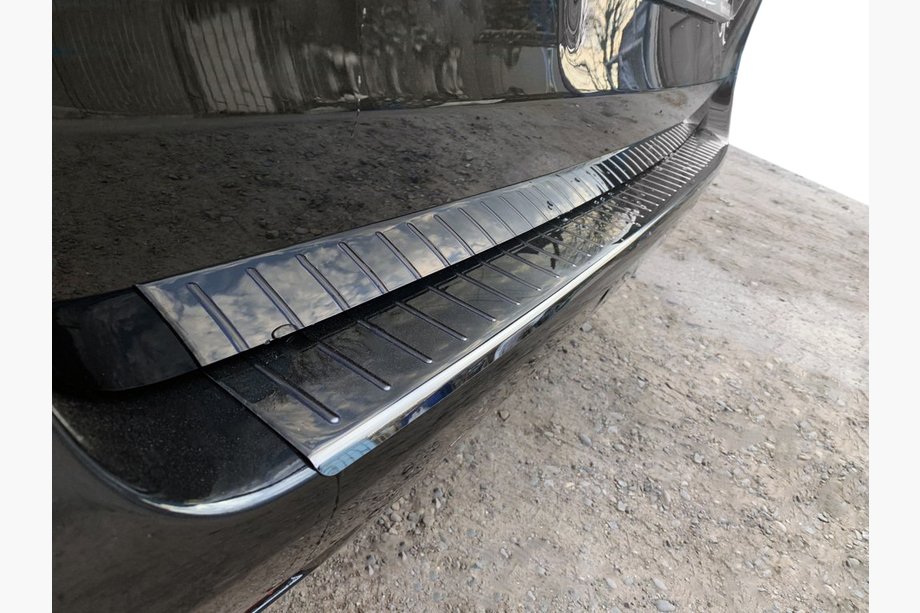 Mercedes Vito/V-klass W447 2014– Skyddslist till bakre stötfångare OmsaLine Svart krom (rostfritt stål) Image