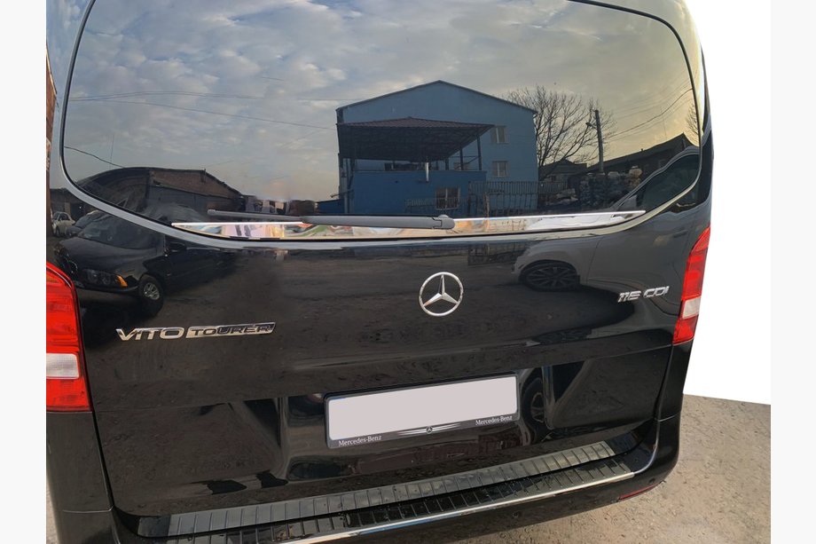 Mercedes Vito/V-klass W447 2014– Kantlist bakruta (lilla rutan) rostfritt stål OmsaLine – italienskt rostfritt stål Image