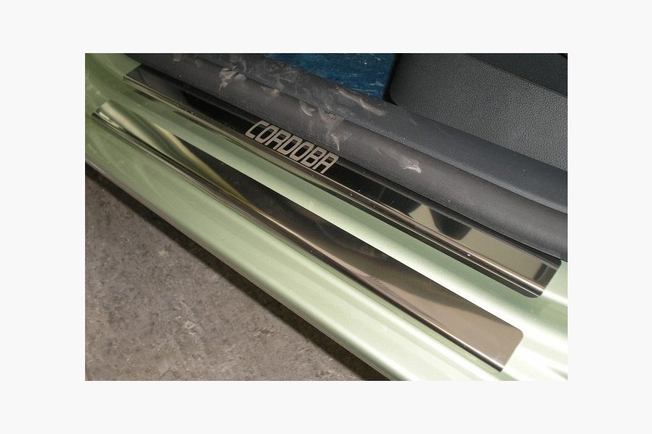 Seat Cordoba 2000–2009 Instegslister Nataniko (8 st, rostfritt) Premium - 3M tejp, 0,8 mm Image