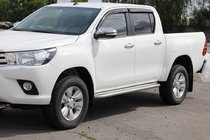 Toyota Hilux 2015– Sidosteg KB001 (rostfritt stål) foto 2