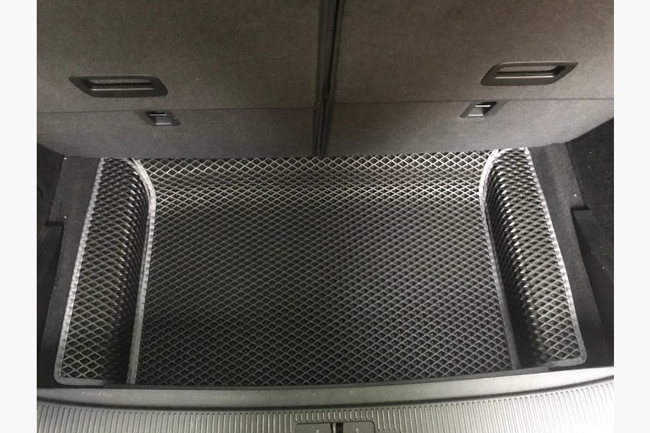 Volkswagen Sharan 2010–2023 Nedre bagagerumsmatta (EVA, svart) Image