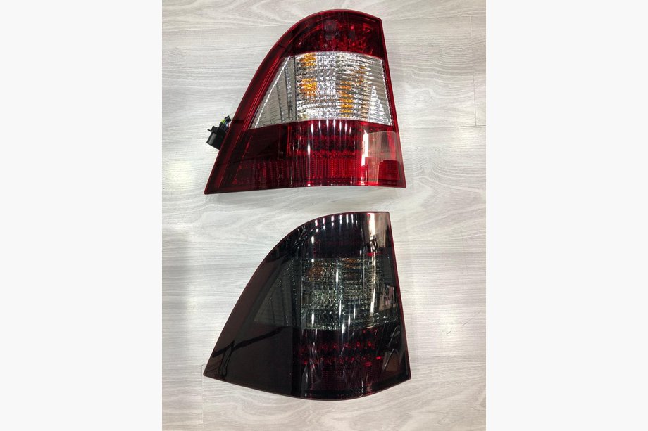 Mercedes ML W163 1997–2005 LED-bakljus (2 st) Klara Image