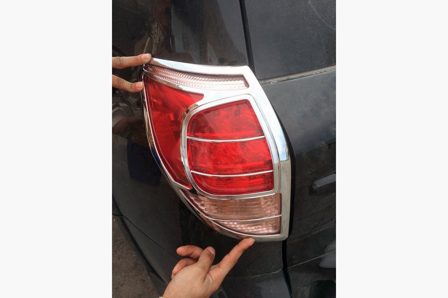 Toyota Rav 4 2006–2013 Baklampkåpor 2006-2009 (2 st, plast) Image