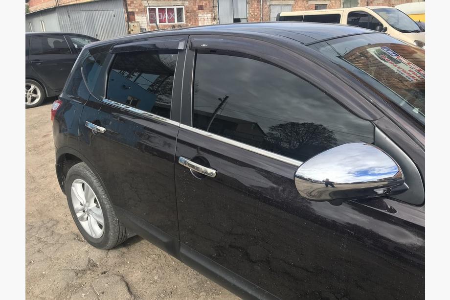 Nissan Qashqai 2007–2010 Yttre kromlister runt rutorna (4 st, rostfritt stål) Foto 5