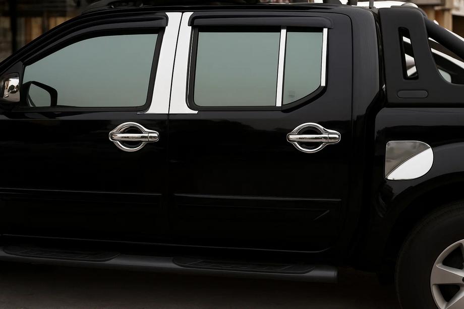 Nissan Navara 2006–2015 Kromskydd för dörrstolpar (6 st, rostfritt stål) Image