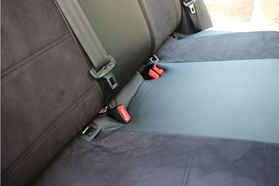 Volkswagen Golf 6 2008–2014 Sätesskydd i konstläder+tyg+Alcantara Antara A001 (komplett sats för hela kupén) Foto 6