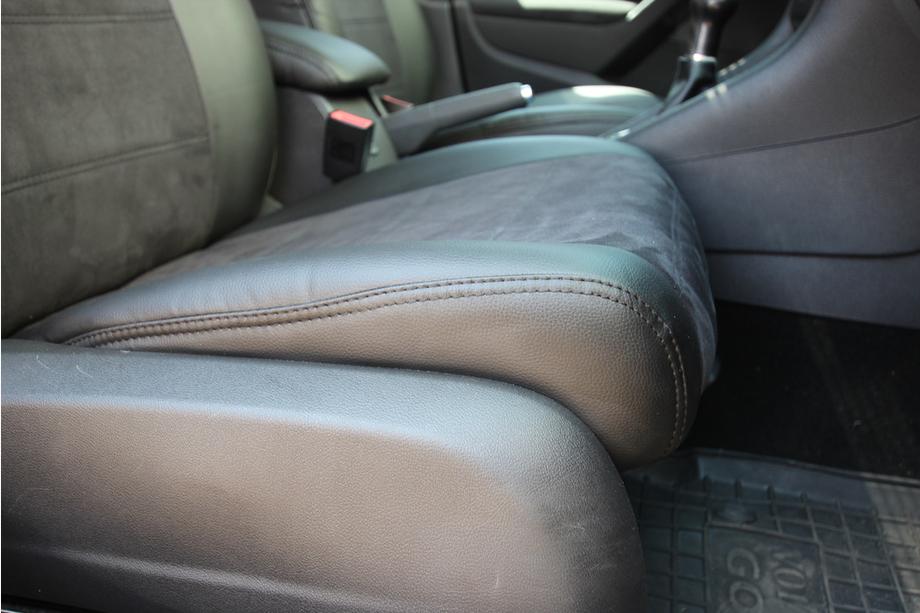 Volkswagen Golf 6 2008–2014 Sätesskydd i konstläder+tyg+Alcantara Antara A001 (komplett sats för hela kupén) Foto 9