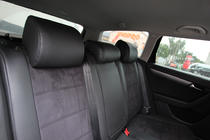 Volkswagen Passat B7 2012–2015 Sätesskydd i konstläder+tyg+Alcantara Antara A001 (komplett sats för hela kupén) foto 3