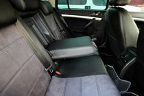 Skoda Octavia II A5 2006–2010 Sätesskydd i konstläder+tyg+Alcantara Antara A001 (komplett sats för hela kupén) foto 4